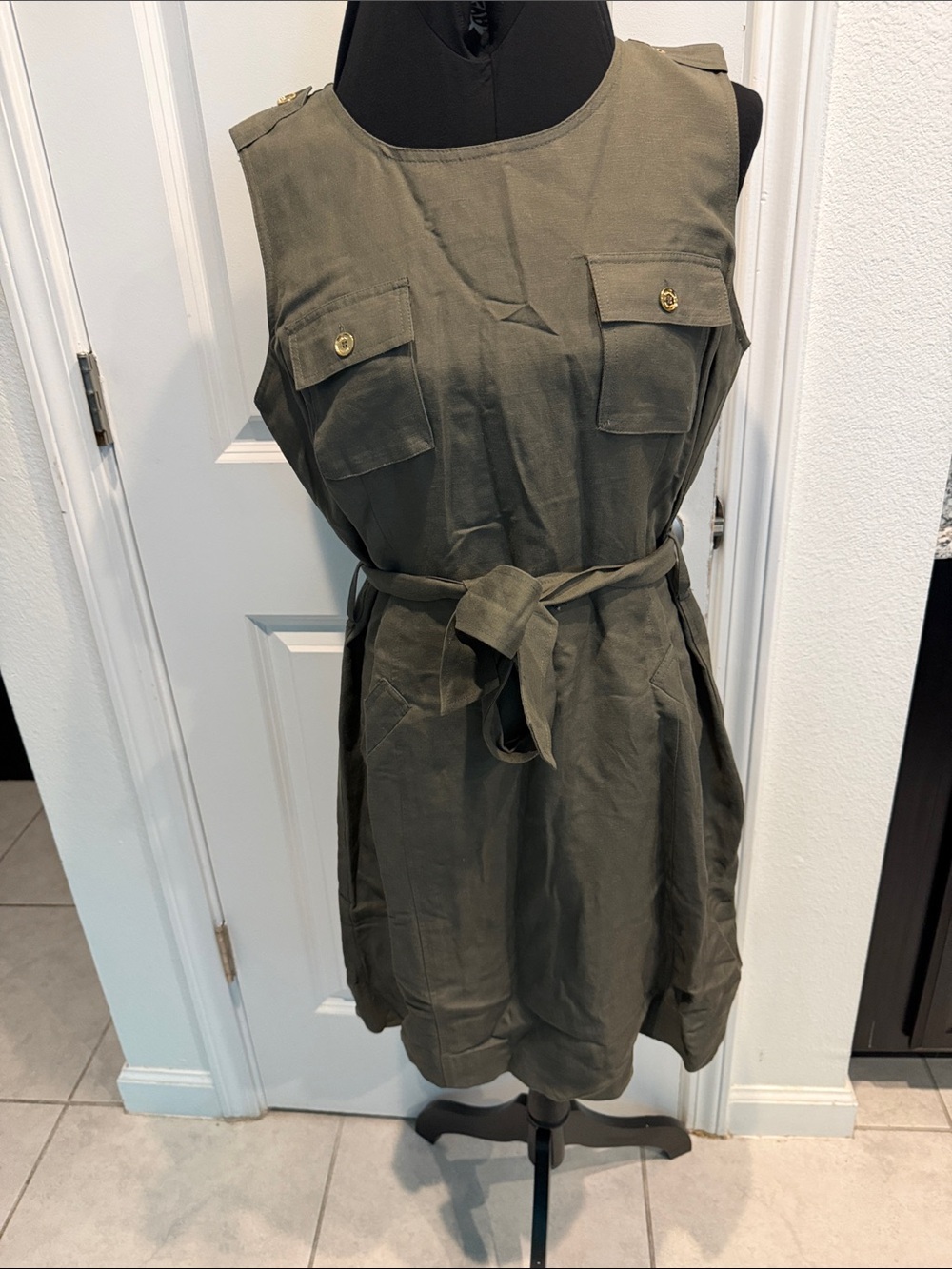 Calvin Klein - Tie-Waist Sleeveless Utility Mini Dress in Olive